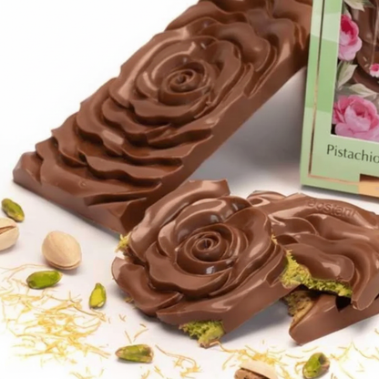 Pistachio Kunafa Chocolate Bar